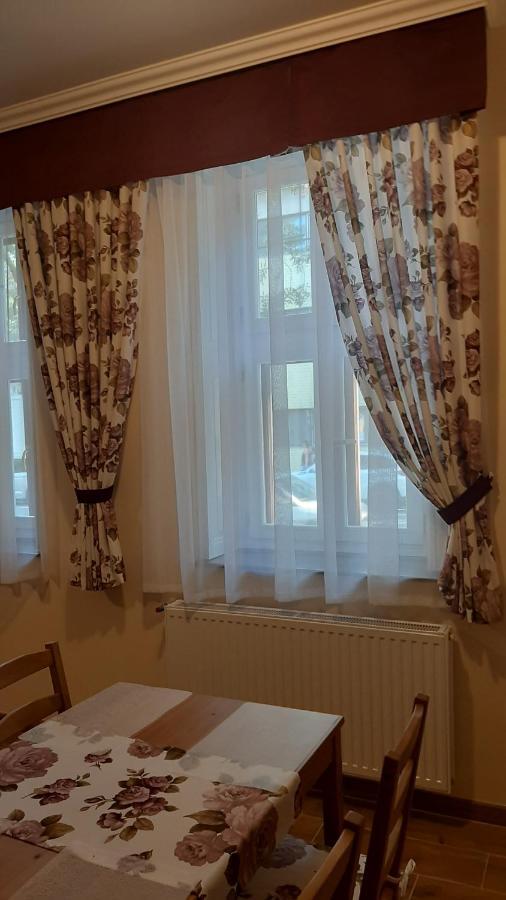 Toscana Apartman Gyula Exterior photo