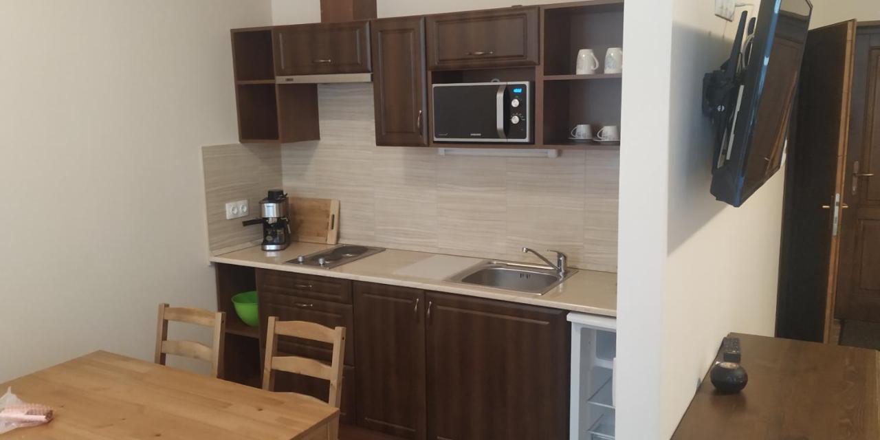 Toscana Apartman Gyula Exterior photo